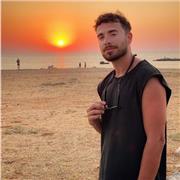 Sono un docente laureato e specializzato sul sostegno. Disponibile per aiuto compiti, schemi, studio individuale. CONTATTAMI